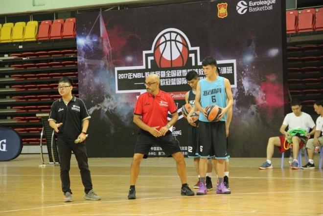 官方：2026女乙联赛将由足协和学体联共办，1月4日前预报名（官方宣布：足协与学体联联合承办2026女乙联赛，预报名截至1月4日）